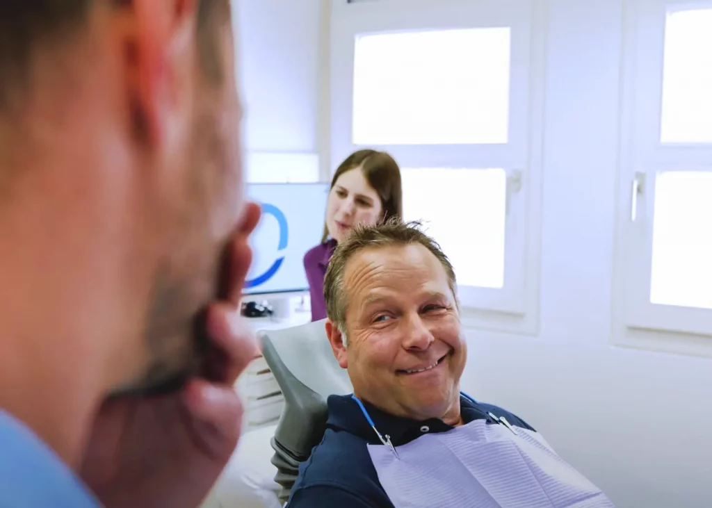 Zahnarzt-nuertingen-dr-machon-all-on-4-feste-dritte-zaehne-behandlung