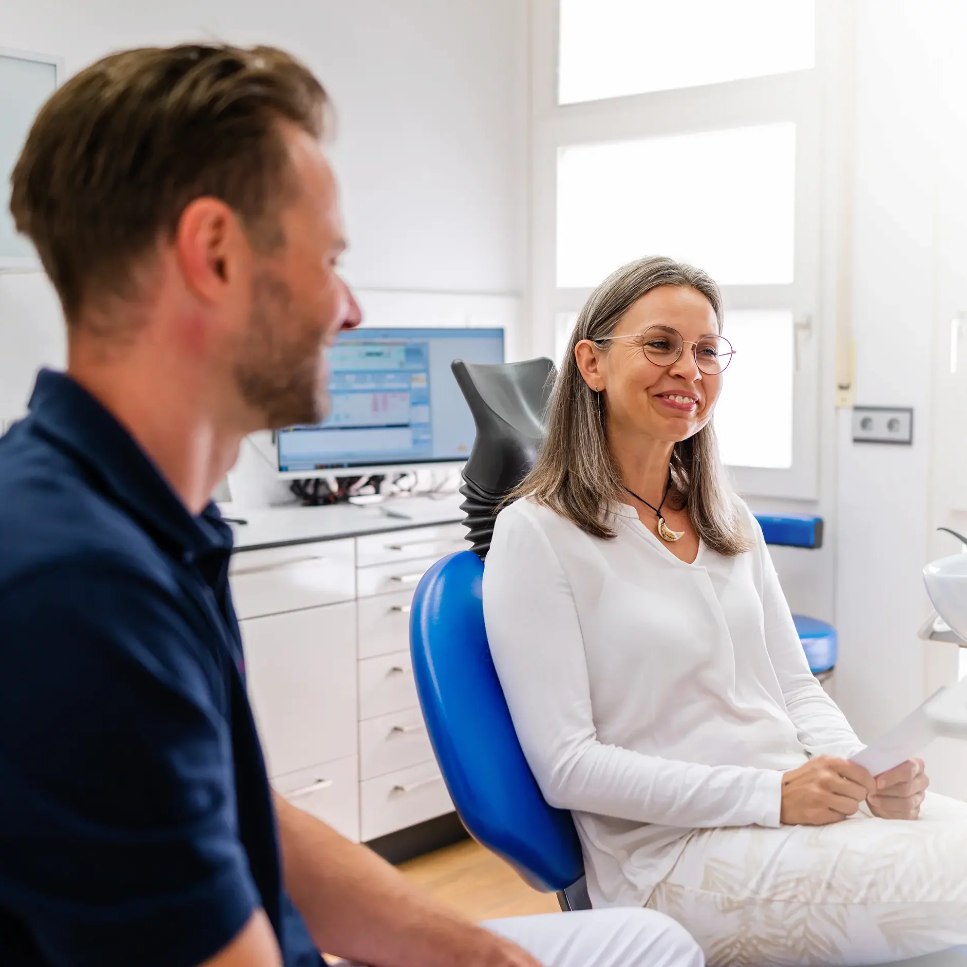 Dr-Machon-zahnarzt-Nuertingen-zahnbehandlung-biologische-zahnmedizin-beratung-keramik-implantate
